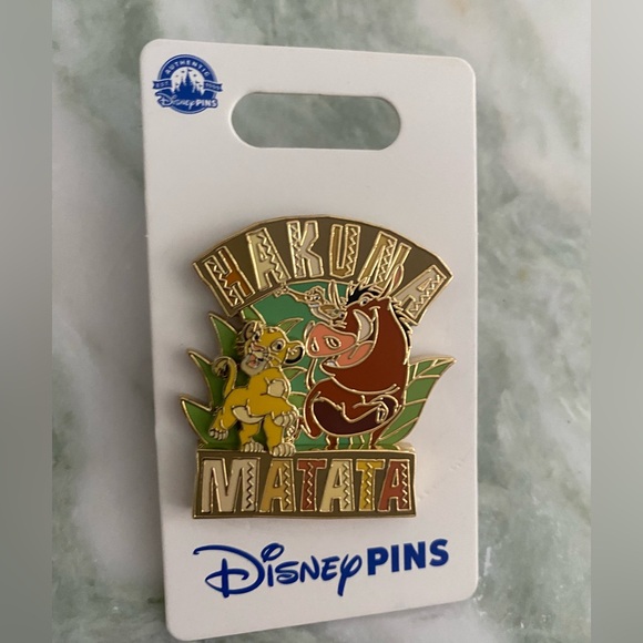 2024 Disney Parks The Lion King Simba & Pumbaa Hakuna Matata OE Pin New BNWT - Picture 1 of 1